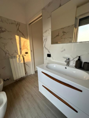 Deluxe comfortable suite with balcony Downtown